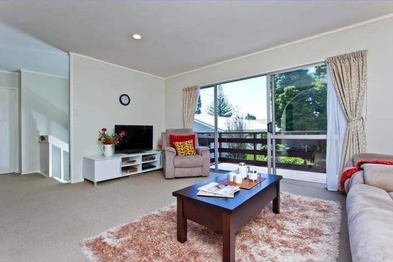 Photo of property in 2/159 Gossamer Drive, Pakuranga Heights, Auckland, 2010