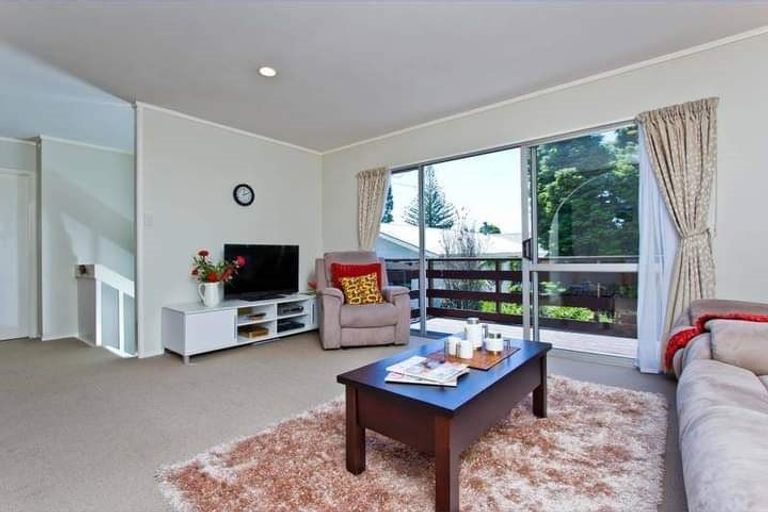Photo of property in 2/159 Gossamer Drive, Pakuranga Heights, Auckland, 2010