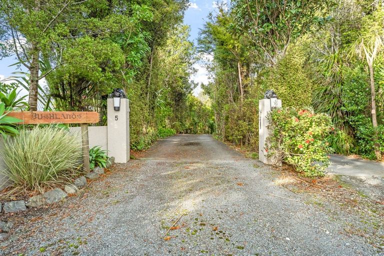 Photo of property in 5 Glance Street, Sandspit, Warkworth, 0982