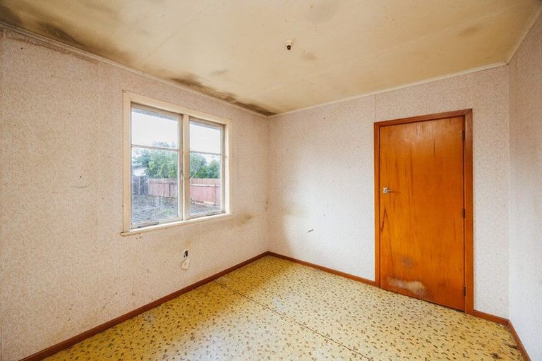 Photo of property in 15 Peters Avenue, Cloverlea, Palmerston North, 4412