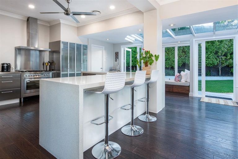 Photo of property in 6 Arthur Crescent, Hauraki, Auckland, 0622