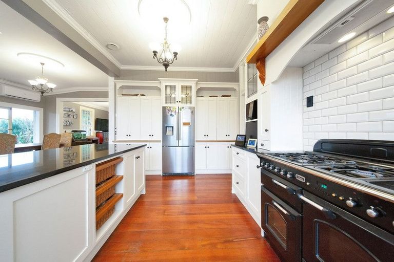 Photo of property in 104 Pitt Road, Hillsborough, New Plymouth, 4372