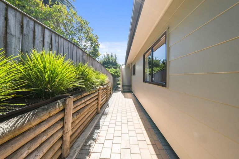 Photo of property in 31 Dale Road, Raumati South, Paraparaumu, 5032