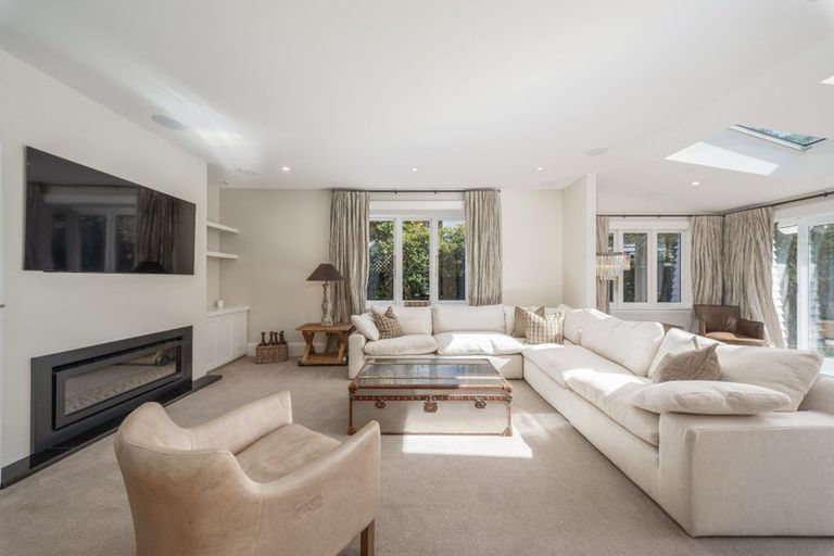 Photo of property in 6 Weka Street, Fendalton, Christchurch, 8041