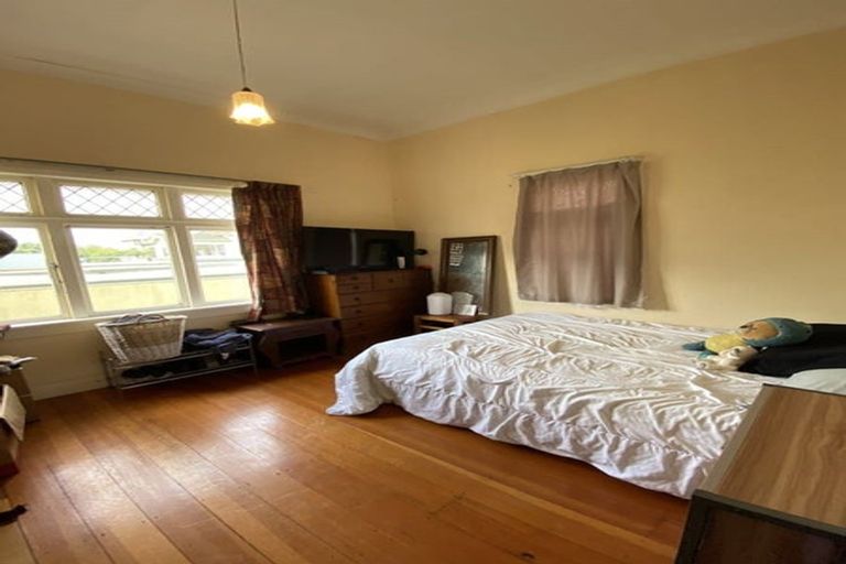 Photo of property in 4 Levy Street, Mount Victoria, Wellington, 6011