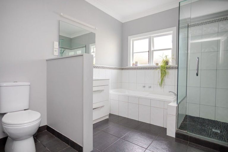 Photo of property in 12 Albert Street, Dannevirke, 4930