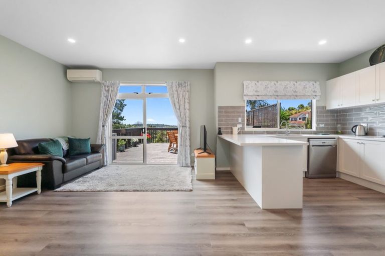 Photo of property in 17 Bushglen Court, Browns Bay, Auckland, 0630