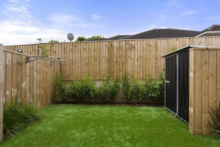 Photo of property in 7/21 Titoki Street, Te Atatu Peninsula, Auckland, 0610