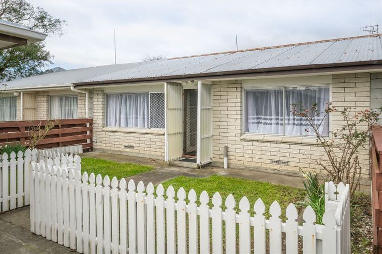 Photo of property in 13 South Street, West End, Palmerston North, 4410