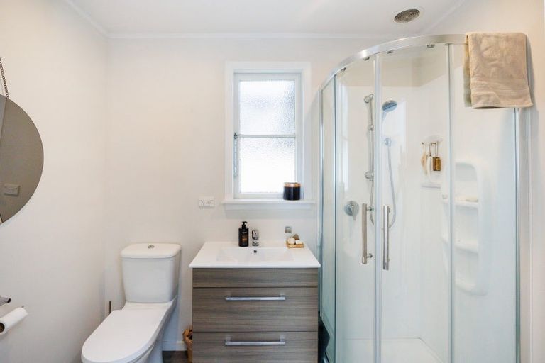 Photo of property in 19 Salisbury Avenue, Terrace End, Palmerston North, 4410