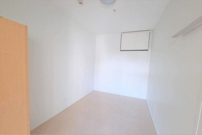 Photo of property in Twin Towers, 302/17 Putney Way, Manukau, Auckland, 2104