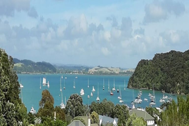 Photo of property in 13 Robertson Street, Russell, 0202