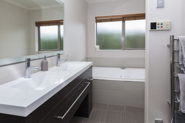 Photo of property in 16 Hampstead Lane, Prebbleton, 7604