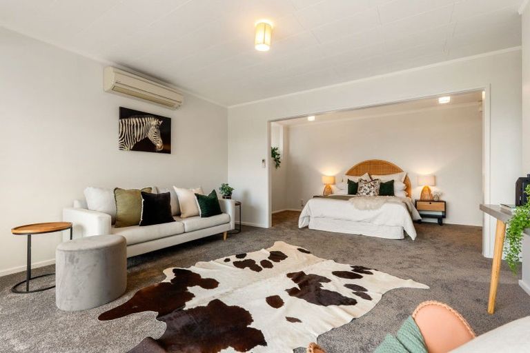 Photo of property in 22 Rajkot Terrace, Broadmeadows, Wellington, 6035