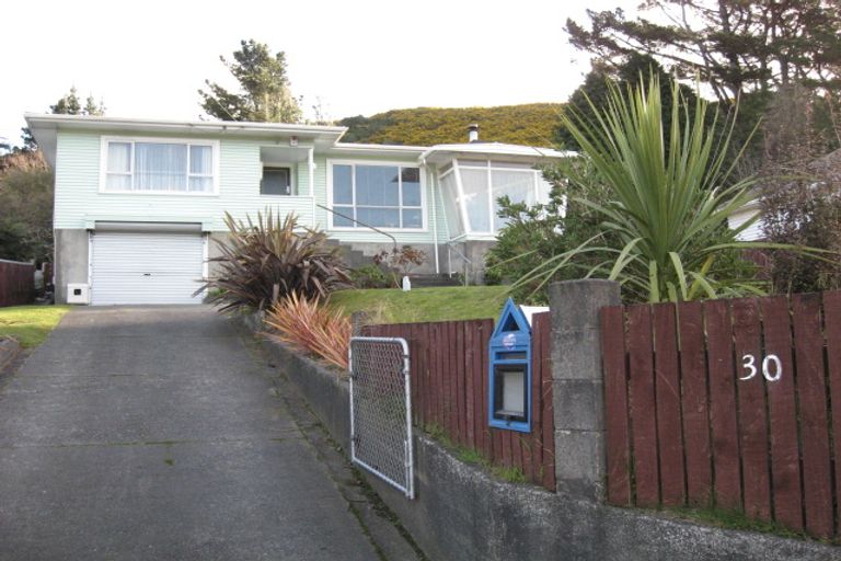 Photo of property in 30 Main Road, Wainuiomata, Lower Hutt, 5014