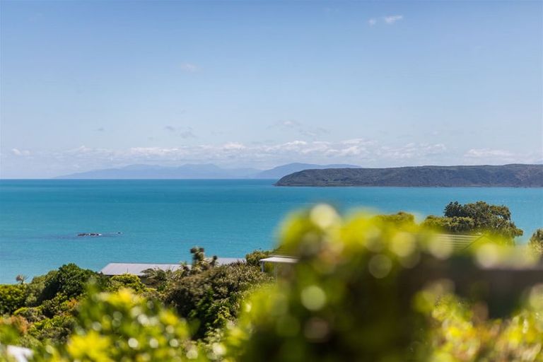 Photo of property in 13 The Track, Plimmerton, Porirua, 5026