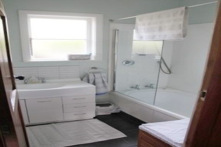 Photo of property in 19 Bankot Crescent, Ngaio, Wellington, 6035