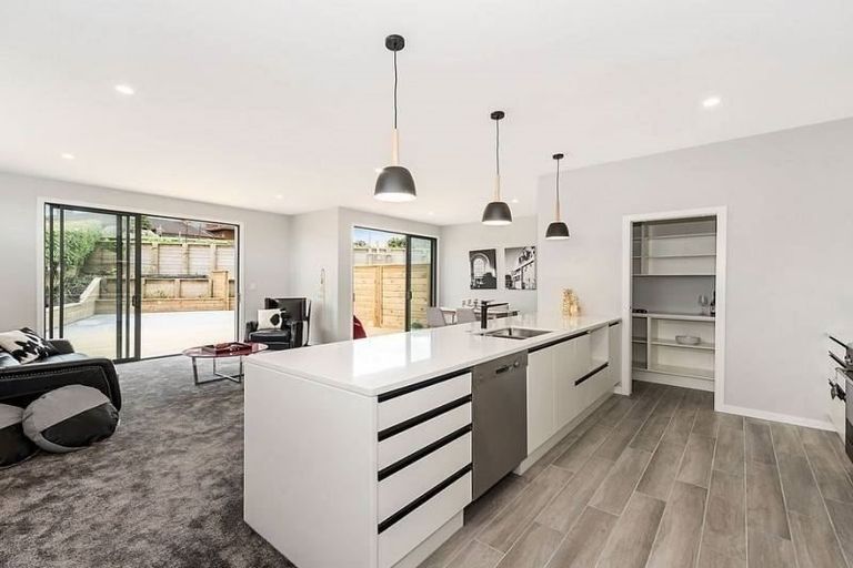 Photo of property in 25a Shrule Place, Huntington, Hamilton, 3210