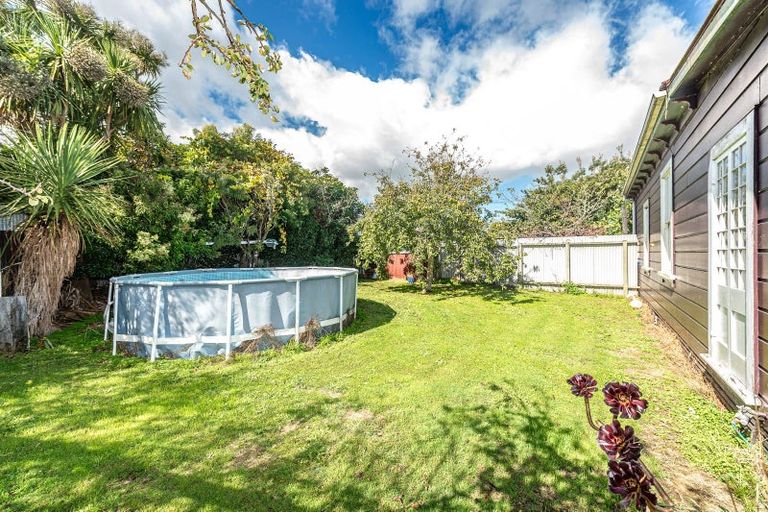 Photo of property in 26 Hussey Street, Waverley, 4510