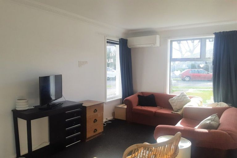 Photo of property in 2/2 Farnham Place, Ilam, Christchurch, 8041