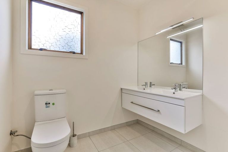 Photo of property in 2/29 Verbena Road, Birkdale, Auckland, 0626