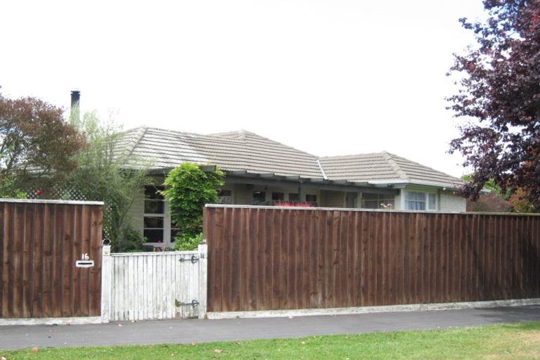 Photo of property in 16 Charlcott Street, Burnside, Christchurch, 8053