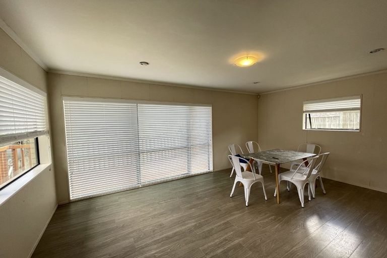 Photo of property in 12 John Brooke Crescent, East Tamaki Heights, Auckland, 2016