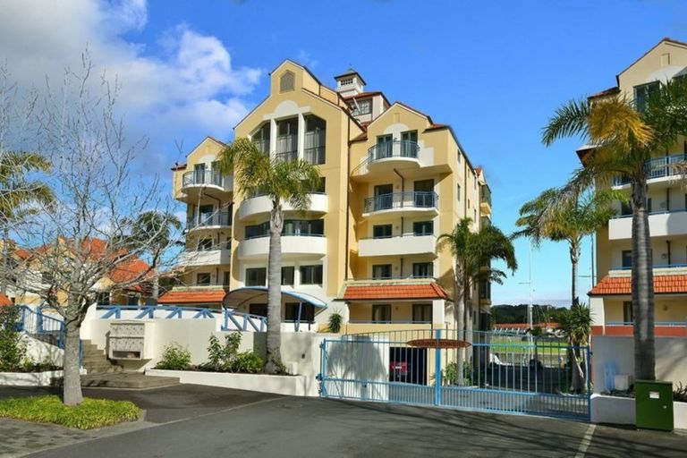 Photo of property in 68 Harbour Village Drive, Gulf Harbour, Whangaparaoa, 0930
