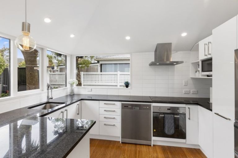 Photo of property in 84a Kings Crescent, Hutt Central, Lower Hutt, 5010