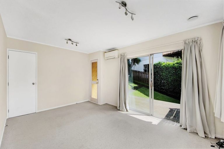Photo of property in 1/12 Newstead Avenue, Browns Bay, Auckland, 0632