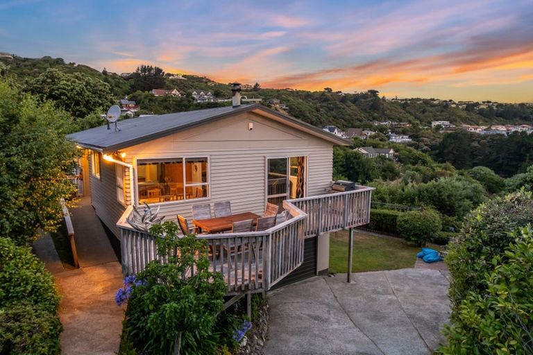 Photo of property in 11 Moray Place, Papakowhai, Porirua, 5024