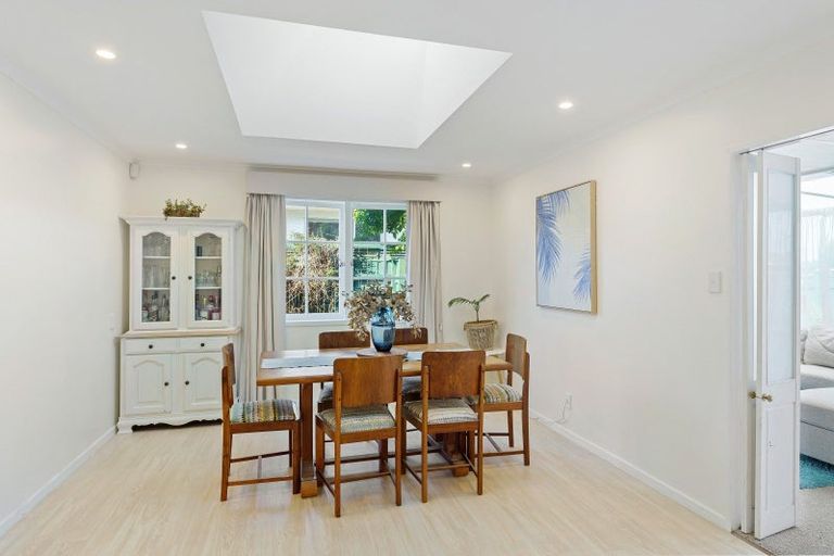 Photo of property in 10 Nimmo Avenue, Waikanae, 5036