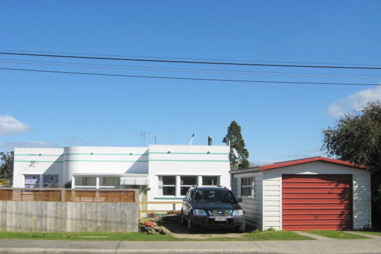 Photo of property in 16 Tawa Street, Edgecumbe, 3120