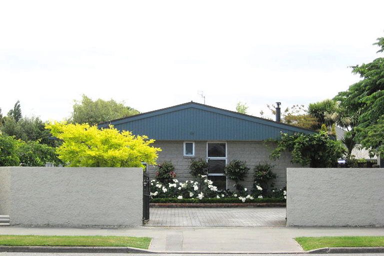 Photo of property in 315 Withells Road, Avonhead, Christchurch, 8042