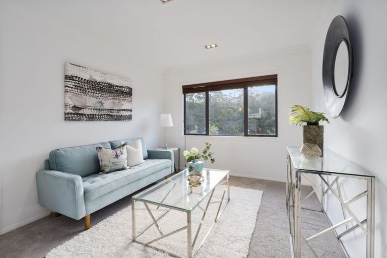 Photo of property in 54 Sapperton Drive, Henderson, Auckland, 0612