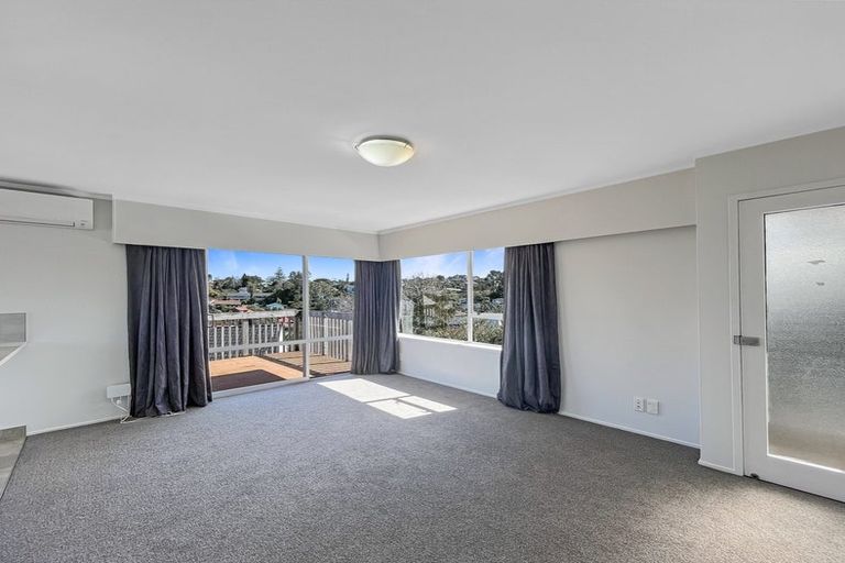 Photo of property in 2/11 Eastwood Rise, Browns Bay, Auckland, 0630