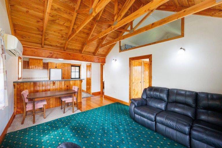 Photo of property in 121/123 High Street, Bulls, 4818