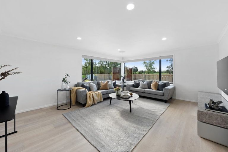 Photo of property in 11 Meadowbrook Place, Buckland, Pukekohe, 2677