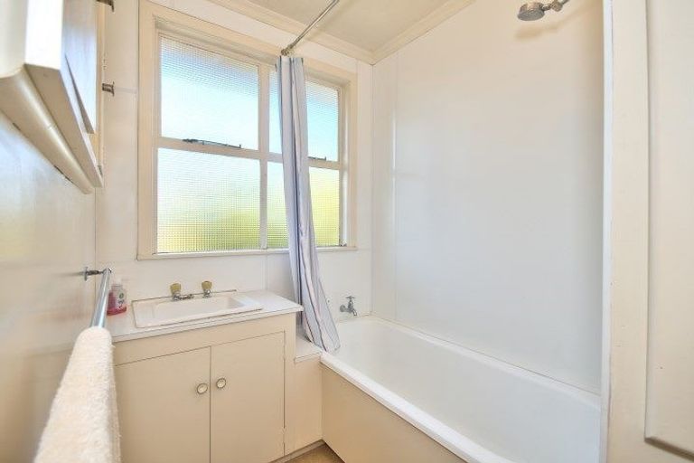 Photo of property in 85 Frankton Road, Queenstown, 9300