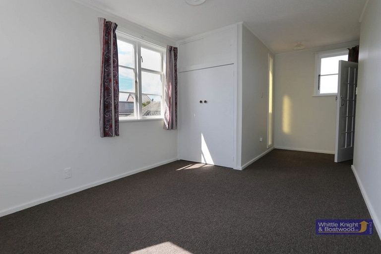 Photo of property in 18 Broadbent Street, Riccarton, Christchurch, 8041
