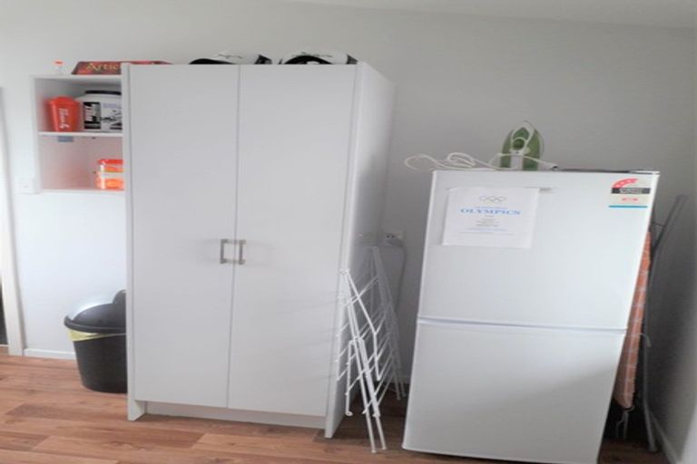 Photo of property in 11 Caroline Street, Mount Victoria, Wellington, 6011