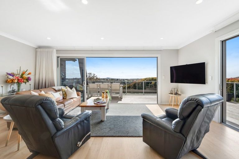 Photo of property in 126d Sandspit Road, Shelly Park, Auckland, 2014