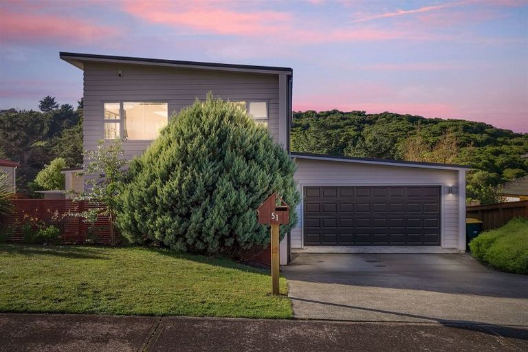 Photo of property in 51 Te Puia Drive, Aotea, Porirua, 5024