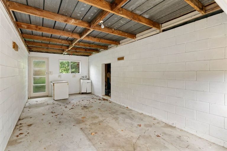 Photo of property in 2/98 Velma Road, Hillcrest, Auckland, 0627