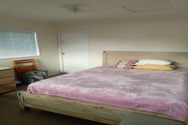 Photo of property in 1/34 Dale Crescent, Pakuranga, Auckland, 2010