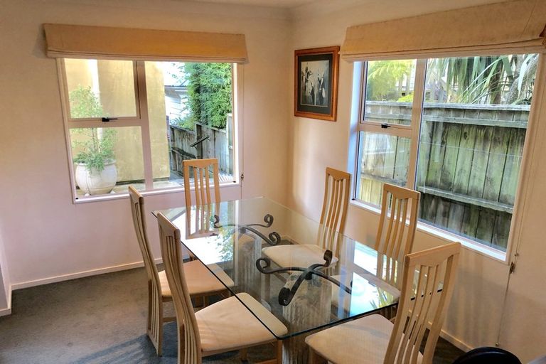 Photo of property in 3/60 Pirie Street, Mount Victoria, Wellington, 6011