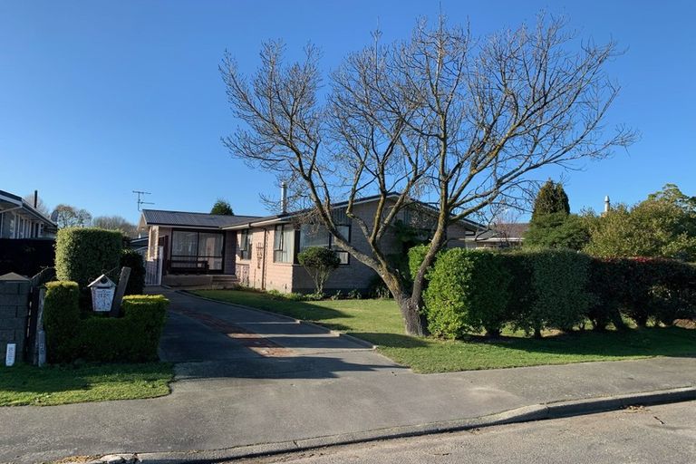 Photo of property in 12 Skerten Avenue, Hornby, Christchurch, 8042