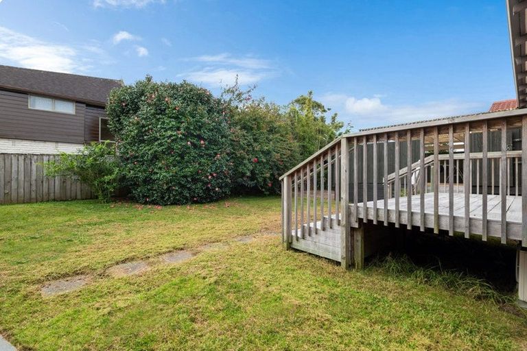 Photo of property in 3 Trevone Place, Forrest Hill, Auckland, 0620