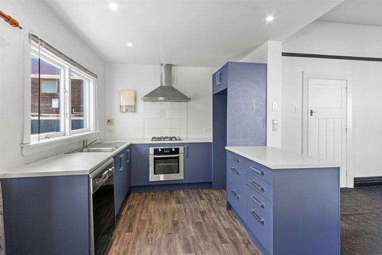 Photo of property in 7 Defoe Place, Waltham, Christchurch, 8023