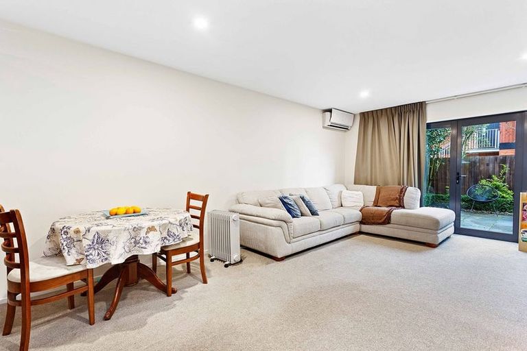 Photo of property in 3/25 Grove Road, Addington, Christchurch, 8024